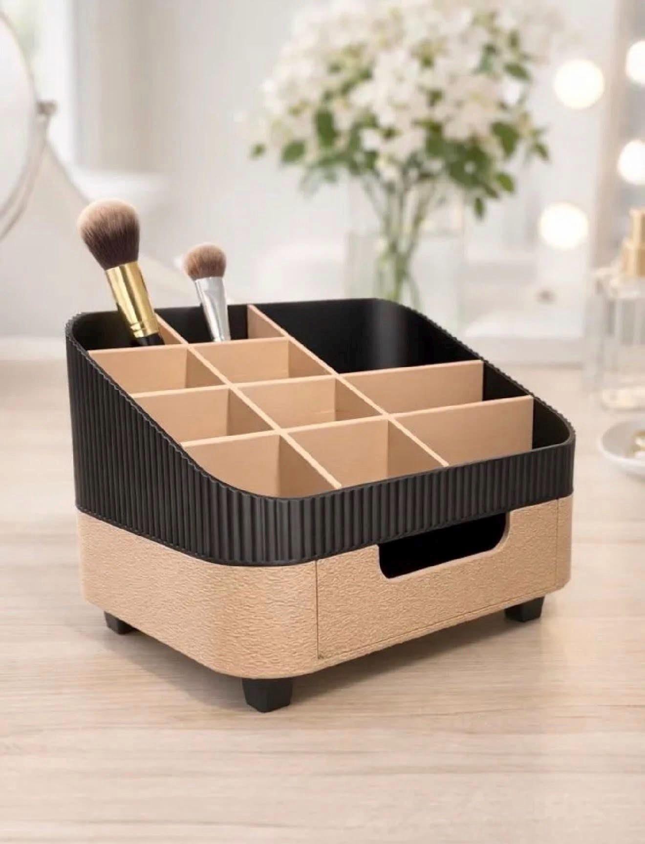 Organisateur de cosmétiques avec tiroir
