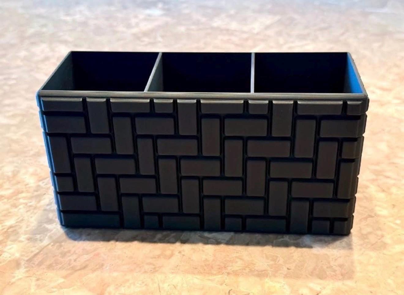 Remote Control Holder – TV Organizer – Modern Living Room Storage – Minimalist Home Decor – 3D Printed Remote Organizer