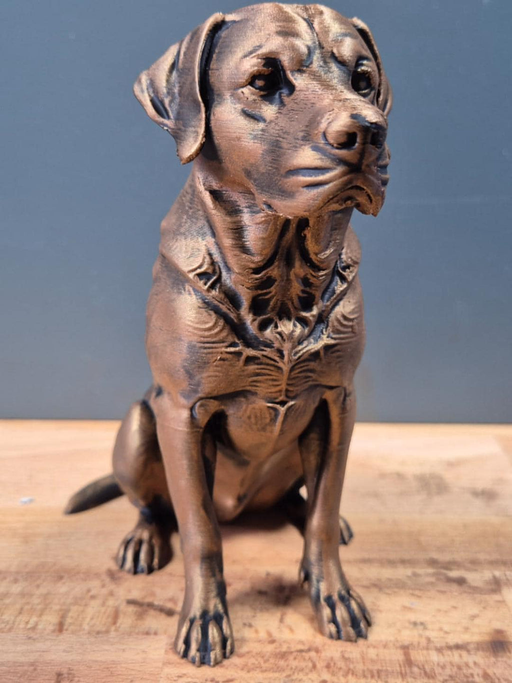 Statue Chien Labrador 3D – Décoration Moderne Effet Bronze – Idée Cadeau Amoureux des Chiens