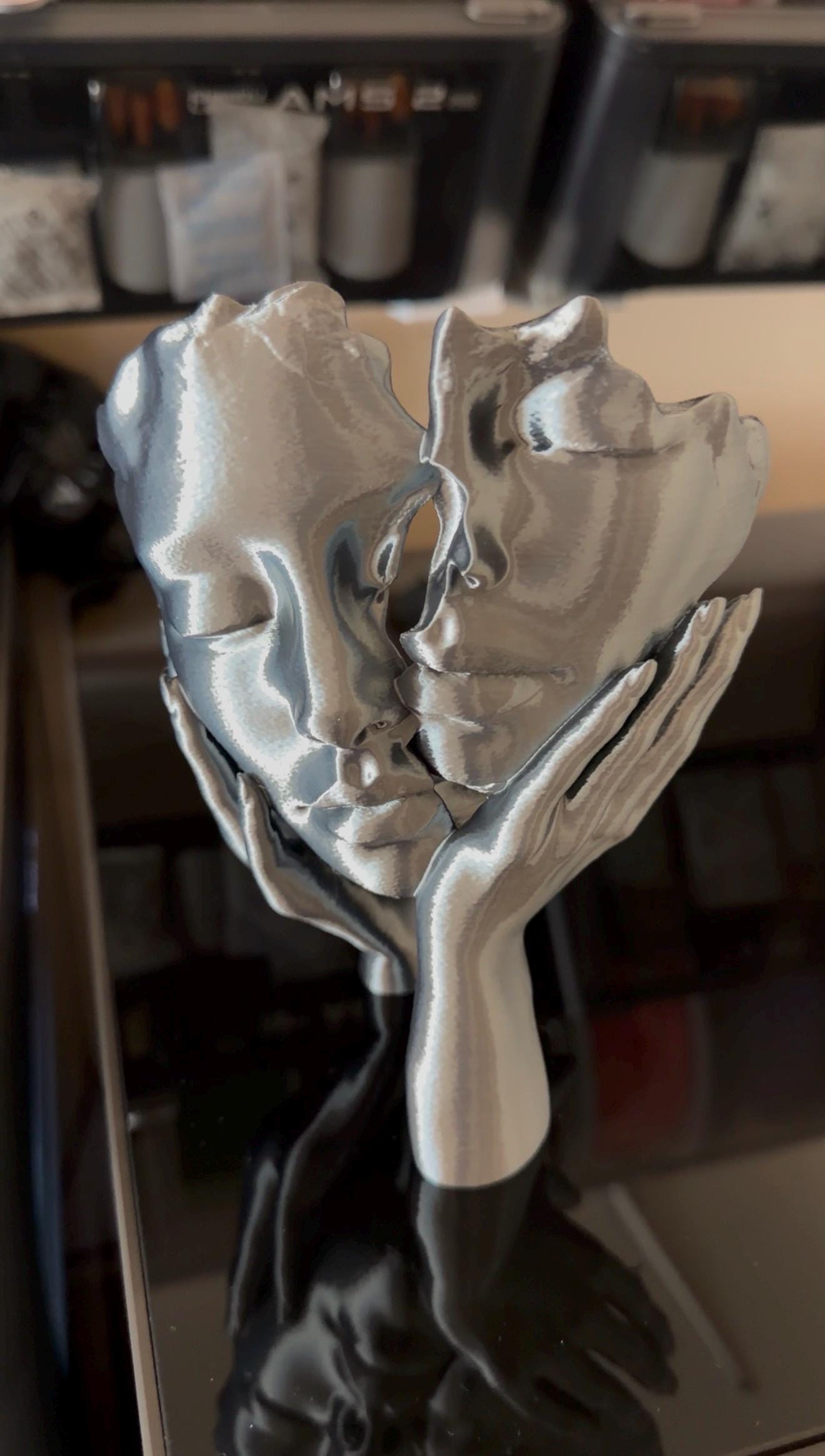 Statue visage abstrait – Sculpture moderne couple – Décoration design visage entrelacé – Art minimaliste – Objet déco contemporain