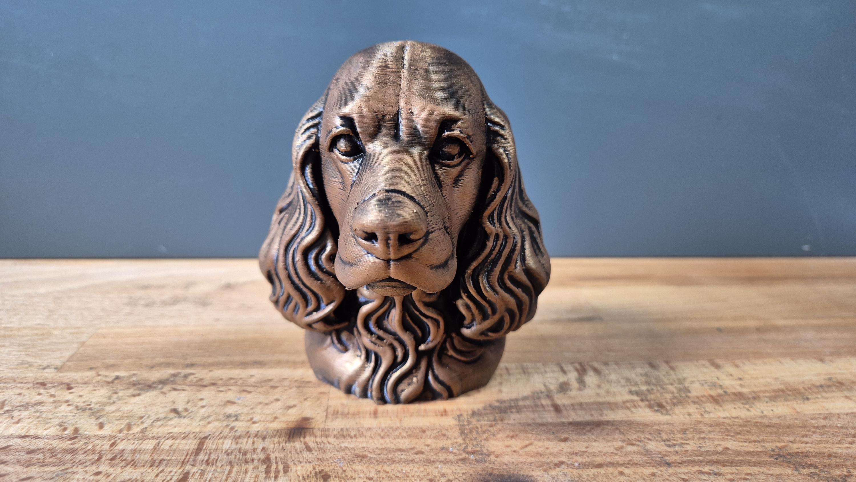 Tête de Cocker décorative – Statue chien Cocker effet bronze – Sculpture canine réaliste – Décoration intérieure