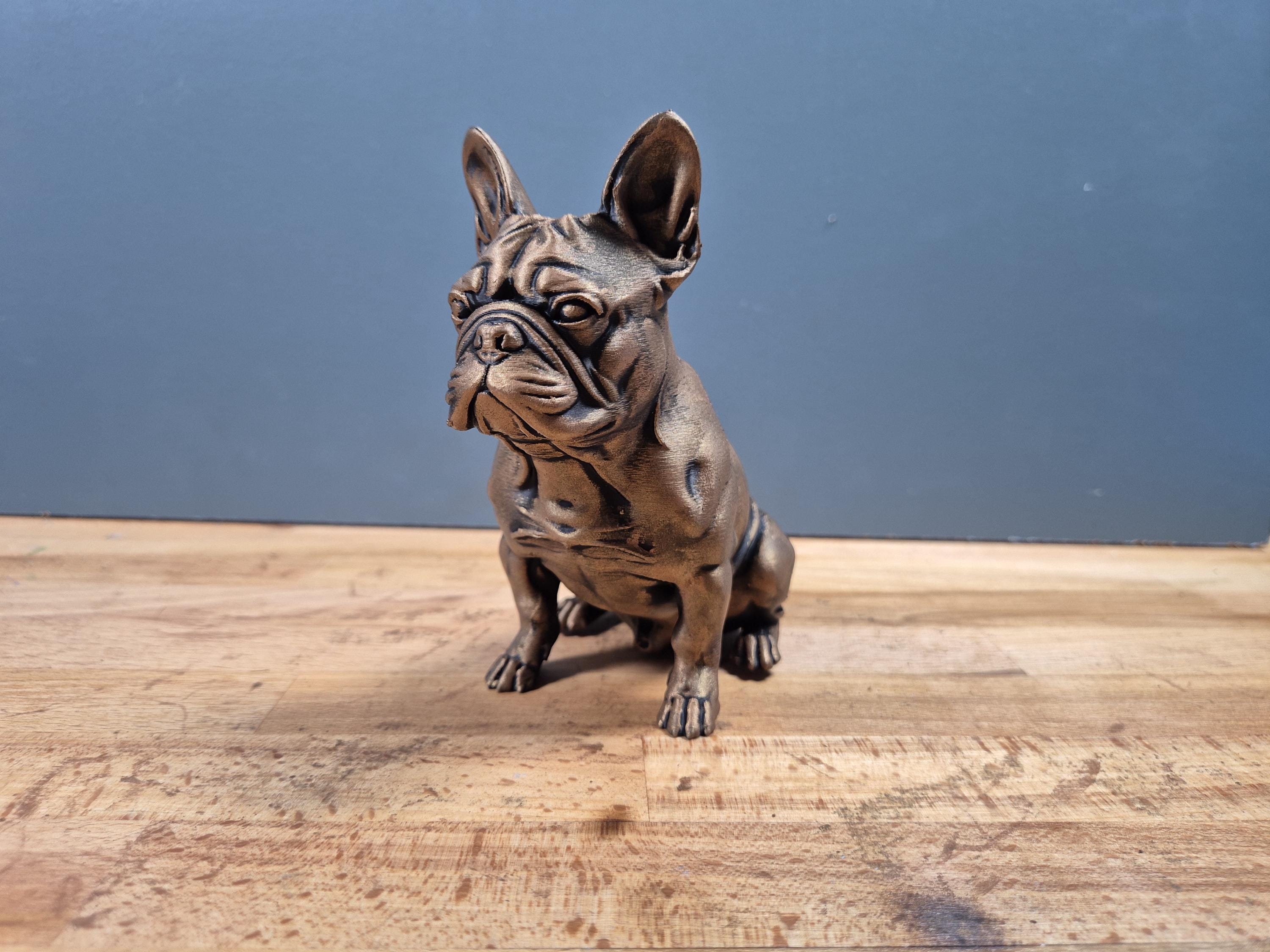 Statue Bouledogue Français Bronze Antique – Sculpture Chien Imprimée en 3D – Figurine Décorative – Cadeau pour Amoureux des Bulldogs