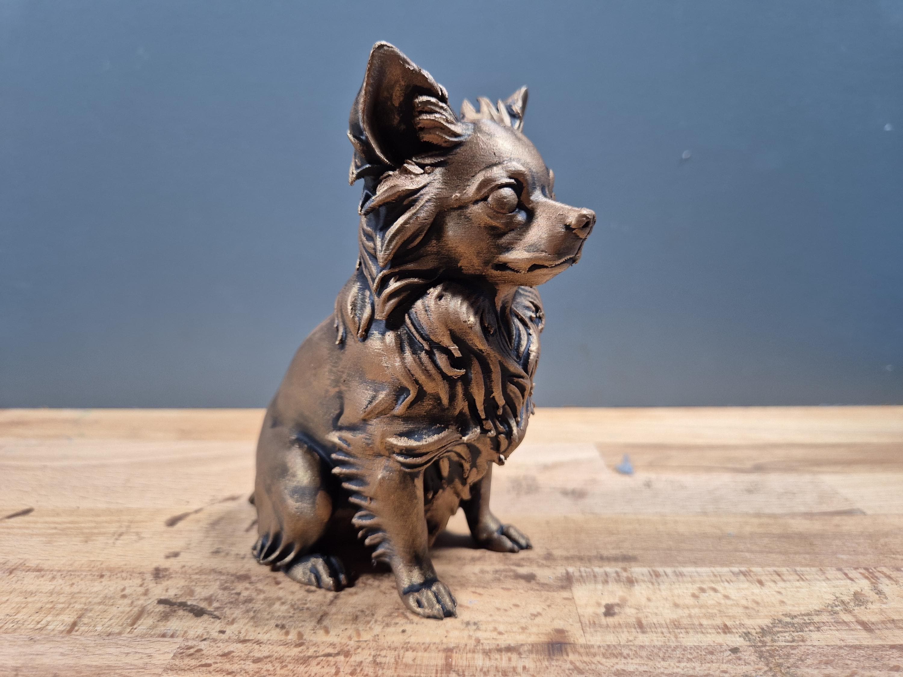 Chihuahua à Poil Long Statue Chien Personnalisée en Impression 3D, Décoration Effet Bronze, Cadeau Unique pour Amoureux des Chiens