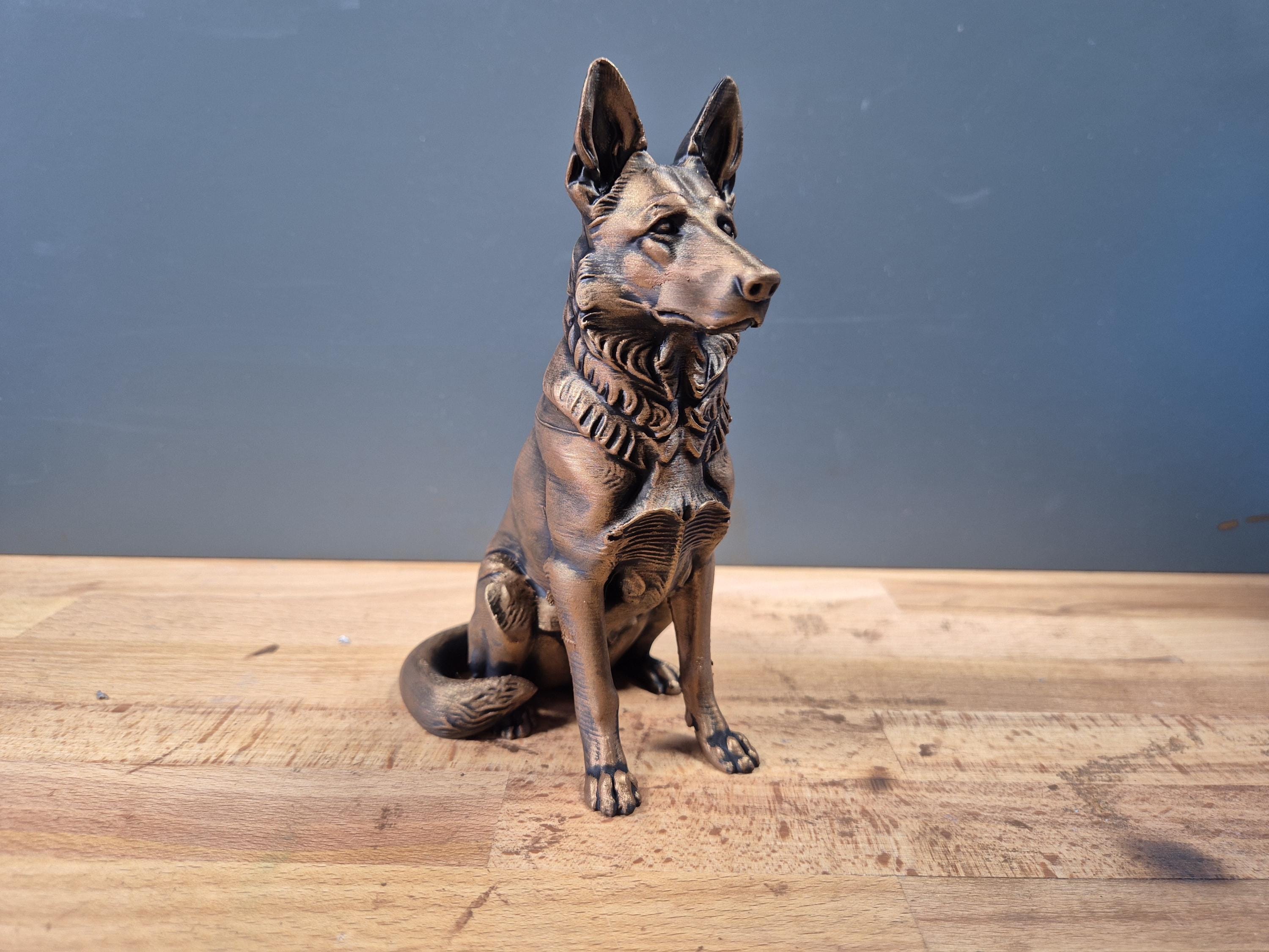 Statue Berger Allemand Bronze – Sculpture Chien Réaliste – Décoration Moderne – Figurine Chien 3D – Cadeau Amoureux des Chiens