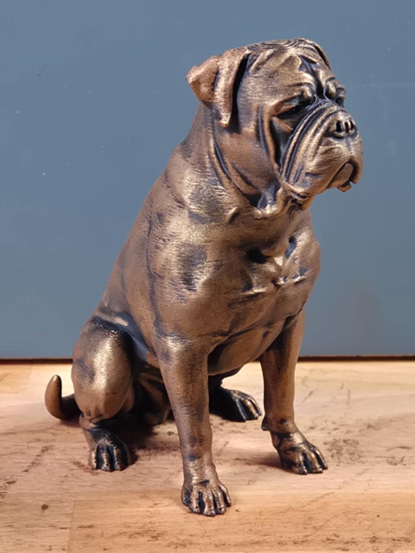 Statue Bullmastiff réaliste – Chien décoratif effet bronze – Sculpture Bullmastiff – Déco moderne haut de gamme