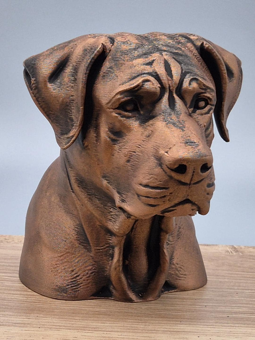 Buste chien réaliste style Bull Arab – Sculpture déco effet bronze – Buste chien fidèle et puissant
