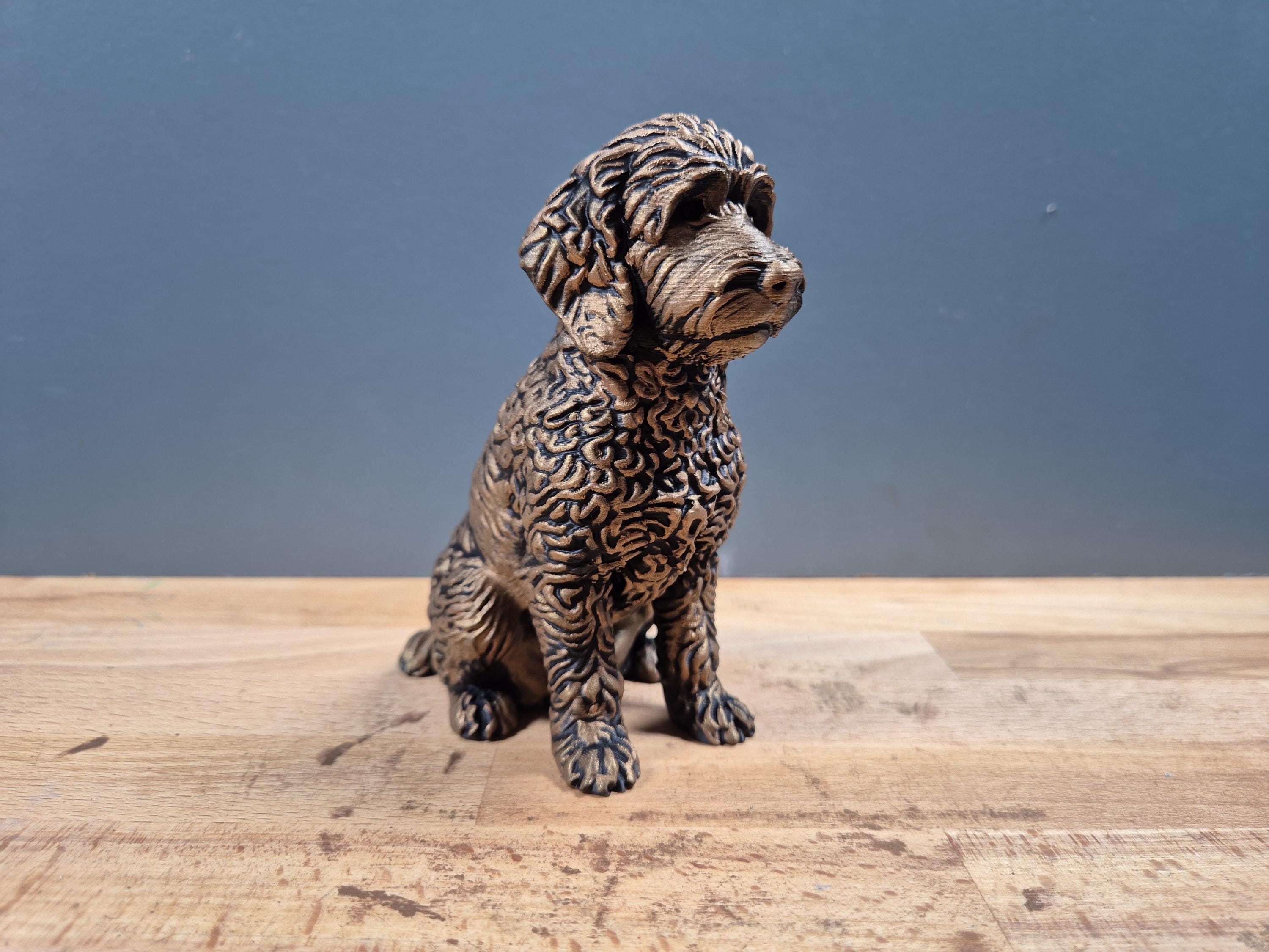 Statue Goldendoodle en impression 3D – Chien décoratif effet bronze – Idée cadeau pour amoureux des chiens