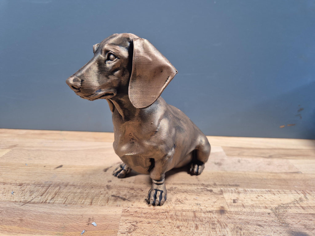 Statue Teckel en impression 3D – Chien décoratif effet bronze – Cadeau pour amoureux des Dachshunds