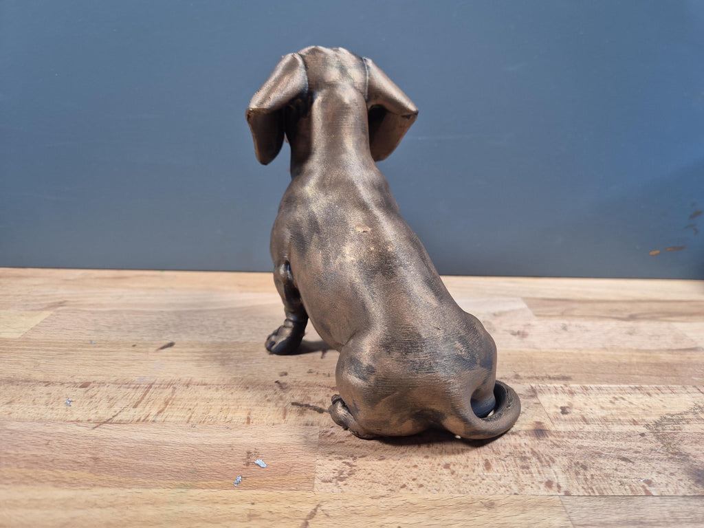 Statue Teckel en impression 3D – Chien décoratif effet bronze – Cadeau pour amoureux des Dachshunds