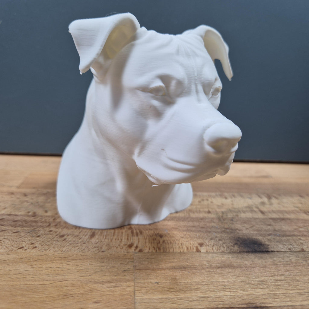 Buste de Pitbull Américain – Sculpture Moderne Personnalisée – Décoration Hommage à Votre Chien – Cadeau Unique pour Amoureux des Staffies