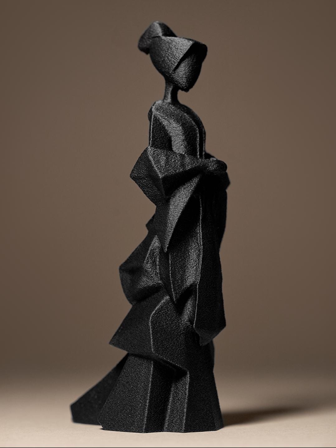 Statue Geisha Minimaliste – Sculpture Japonaise Moderne en Impression 3D – Décoration Zen et Élégante – Style Origami