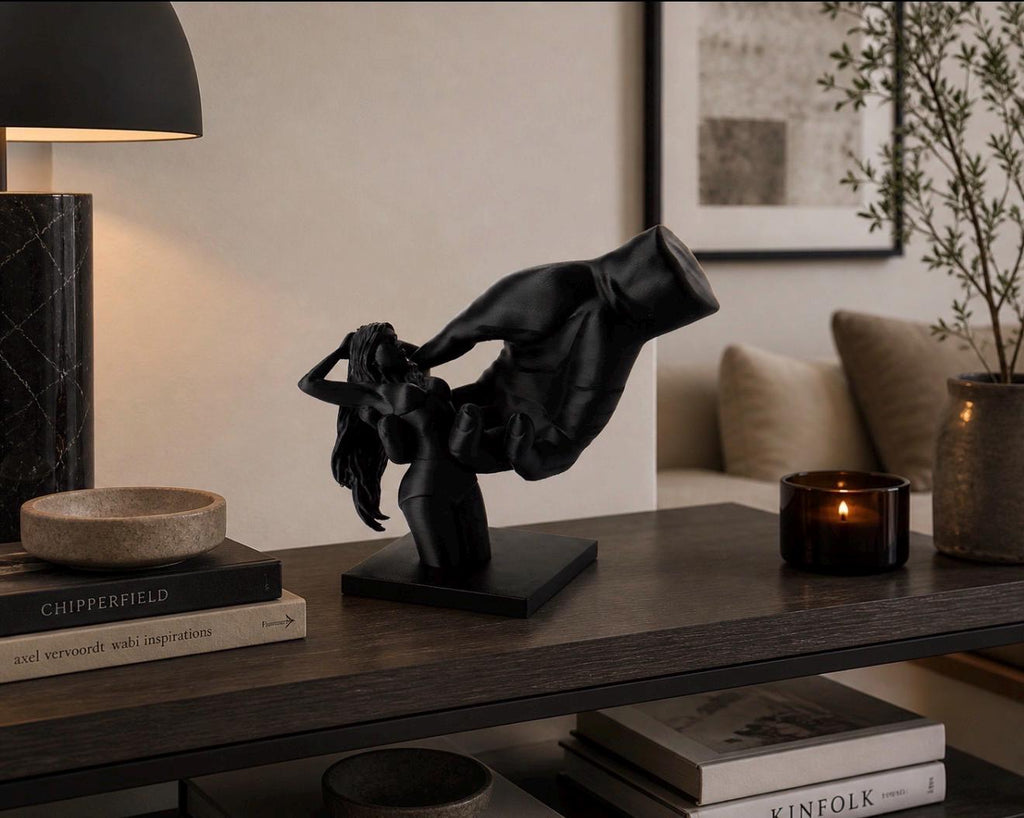 Statue artistique femme et main – Sculpture moderne sensuelle – Décoration design contemporaine – Art abstrait – Cadeau couple