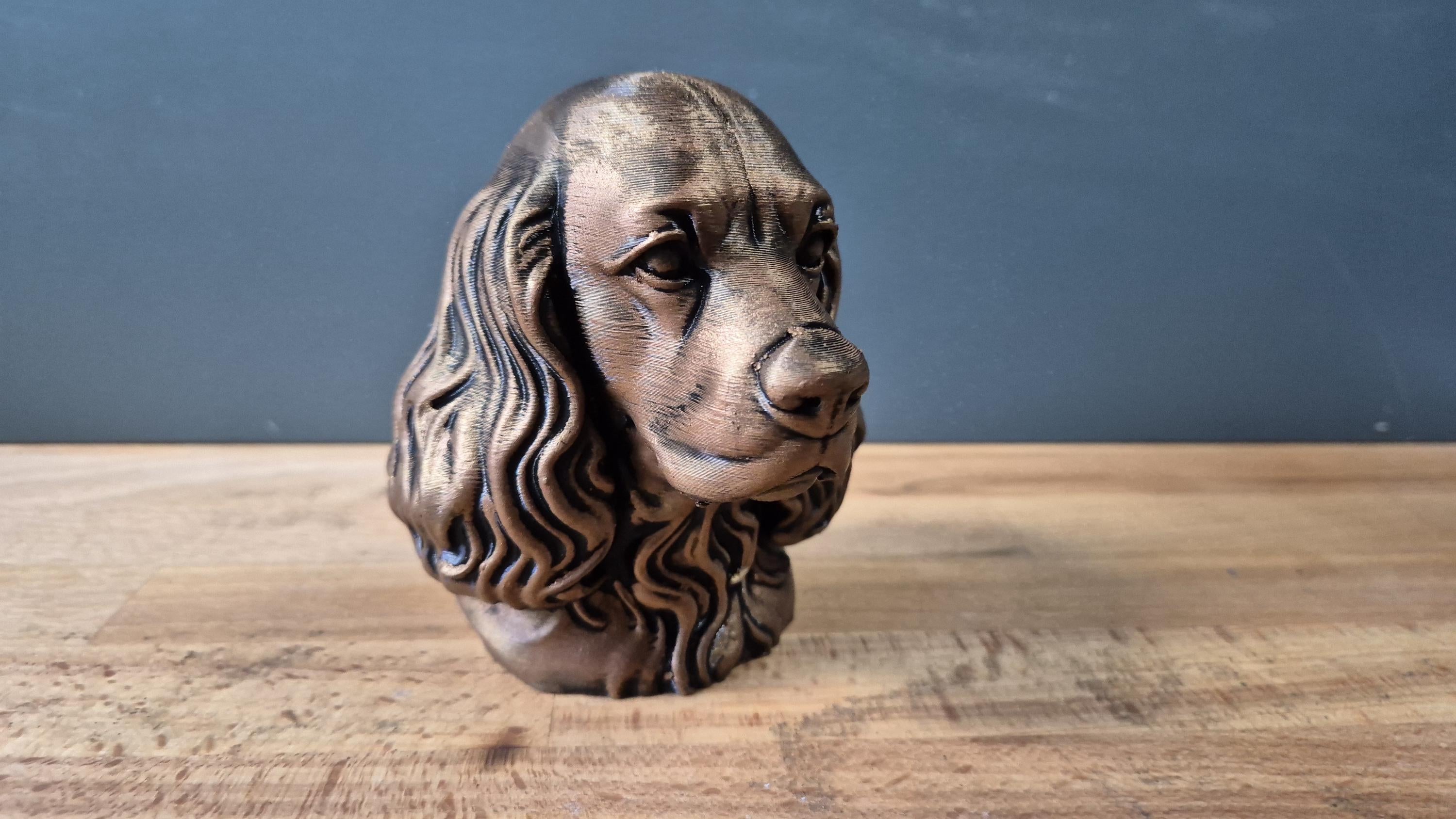 Tête de Cocker décorative – Statue chien Cocker effet bronze – Sculpture canine réaliste – Décoration intérieure