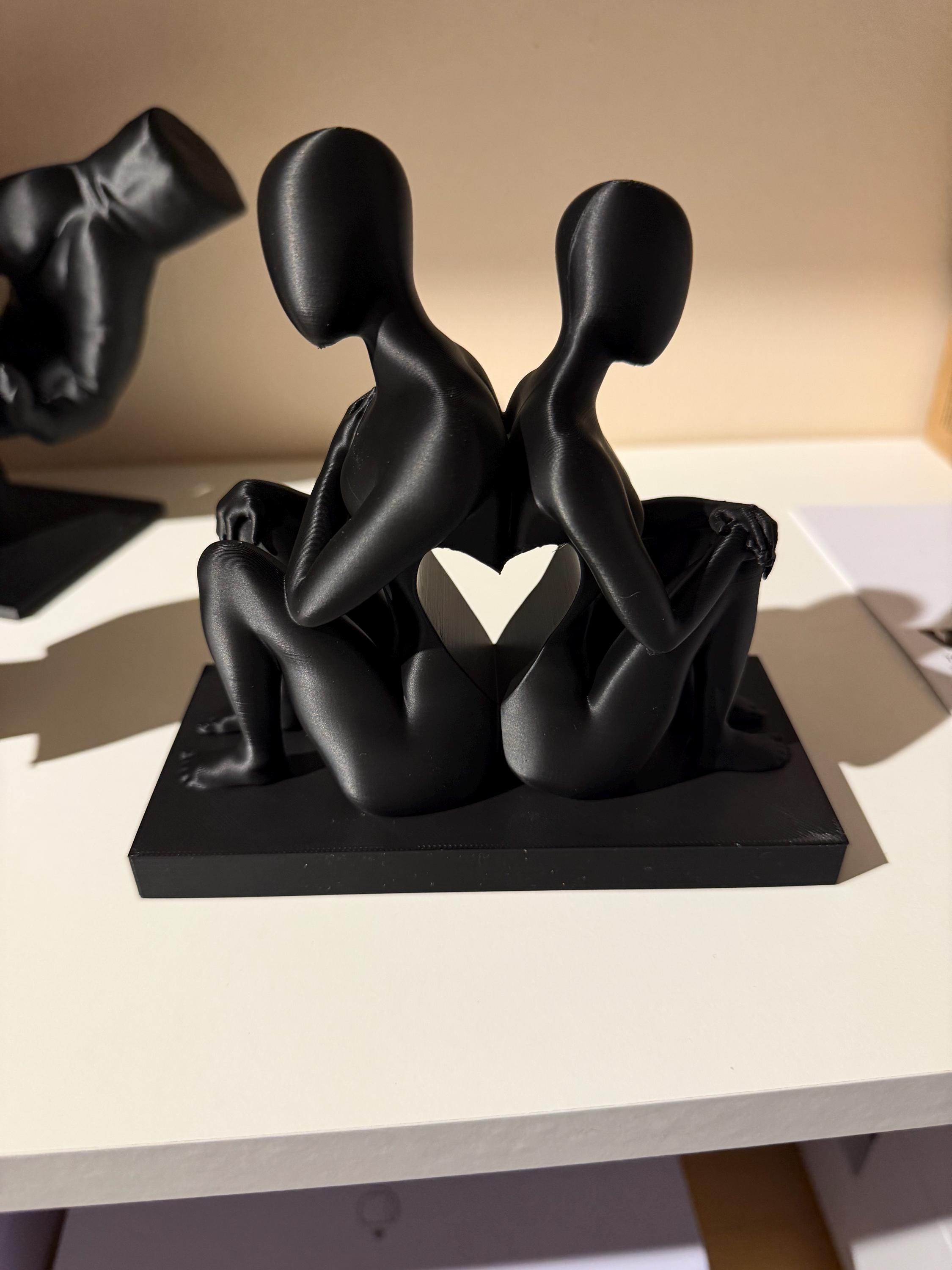 Statue Couple moderne – Sculpture amour & séparation – Décoration design minimaliste – Idée cadeau émotionnel