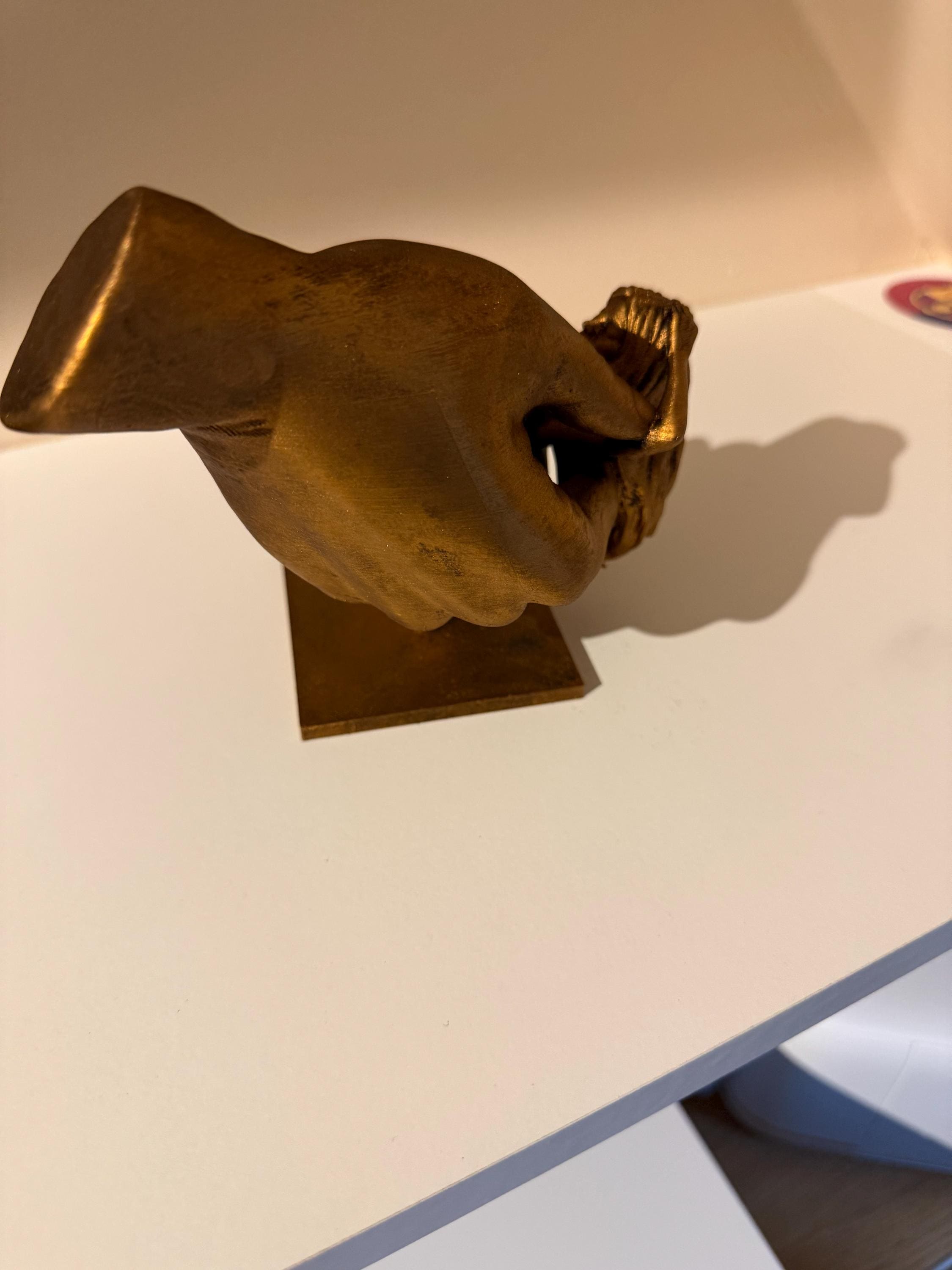 Statue artistique femme et main – Sculpture moderne sensuelle – Décoration design contemporaine – Art abstrait – Cadeau couple