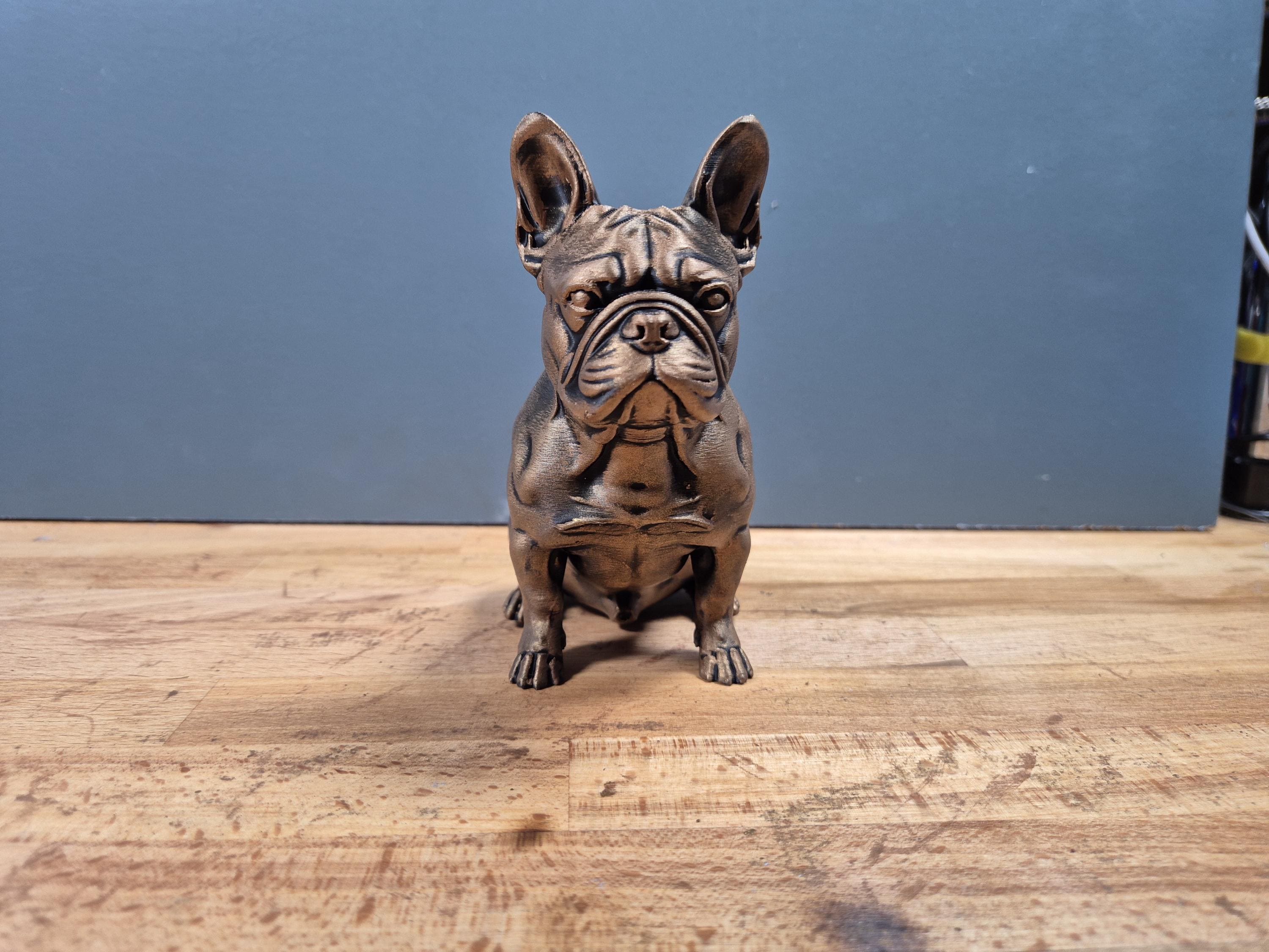 Statue Bouledogue Français Bronze Antique – Sculpture Chien Imprimée en 3D – Figurine Décorative – Cadeau pour Amoureux des Bulldogs