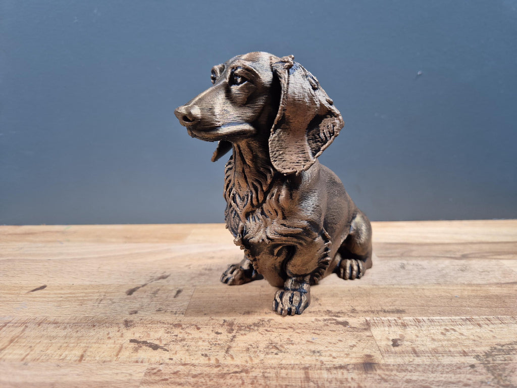 Statue Teckel à Poil Long Bronze Antique – Sculpture Chien Imprimée en 3D – Figurine Décorative – Cadeau pour Amoureux des Teckels
