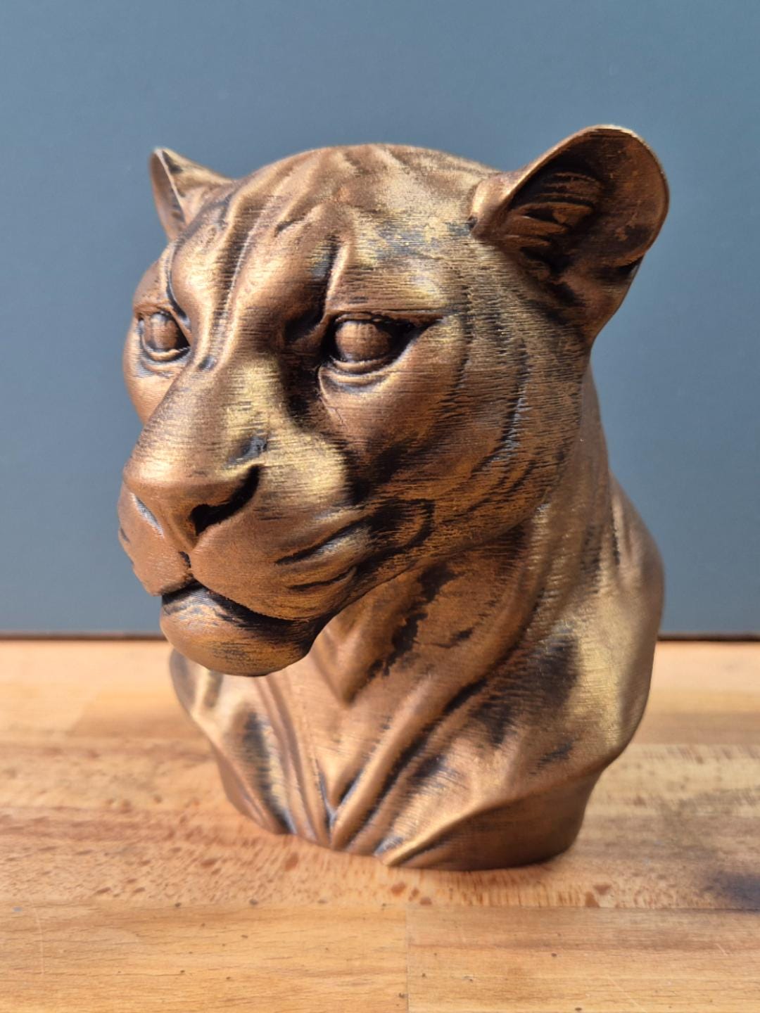Buste Panthère Noire – Statue Félin Sauvage – Sculpture Moderne Imprimée en 3D