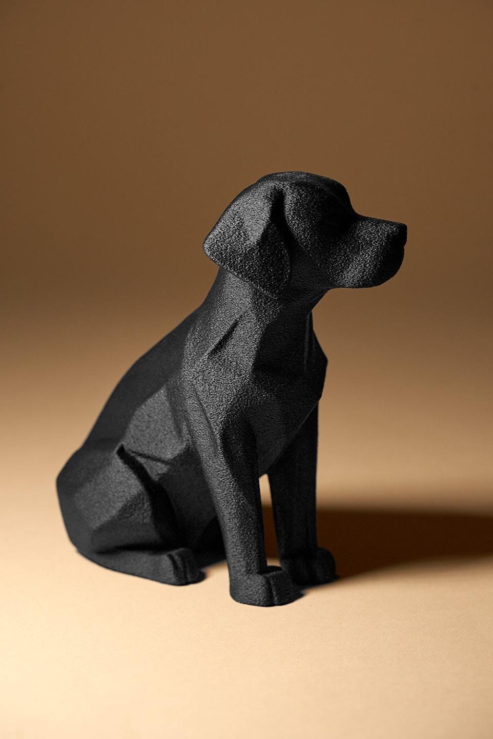 Statue Chien Moderne Noir – Sculpture Labrador Minimaliste – Décoration Design Imprimée en 3D
