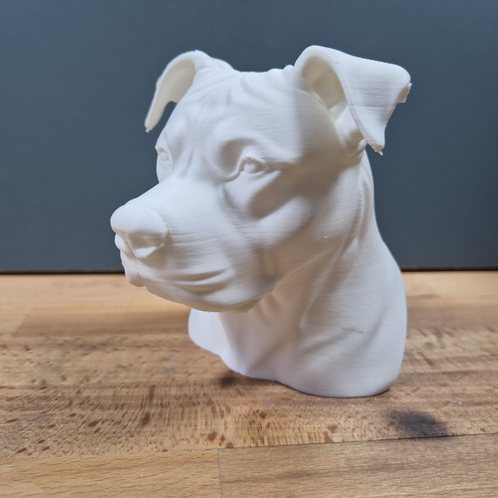 Buste de Pitbull Américain – Sculpture Moderne Personnalisée – Décoration Hommage à Votre Chien – Cadeau Unique pour Amoureux des Staffies