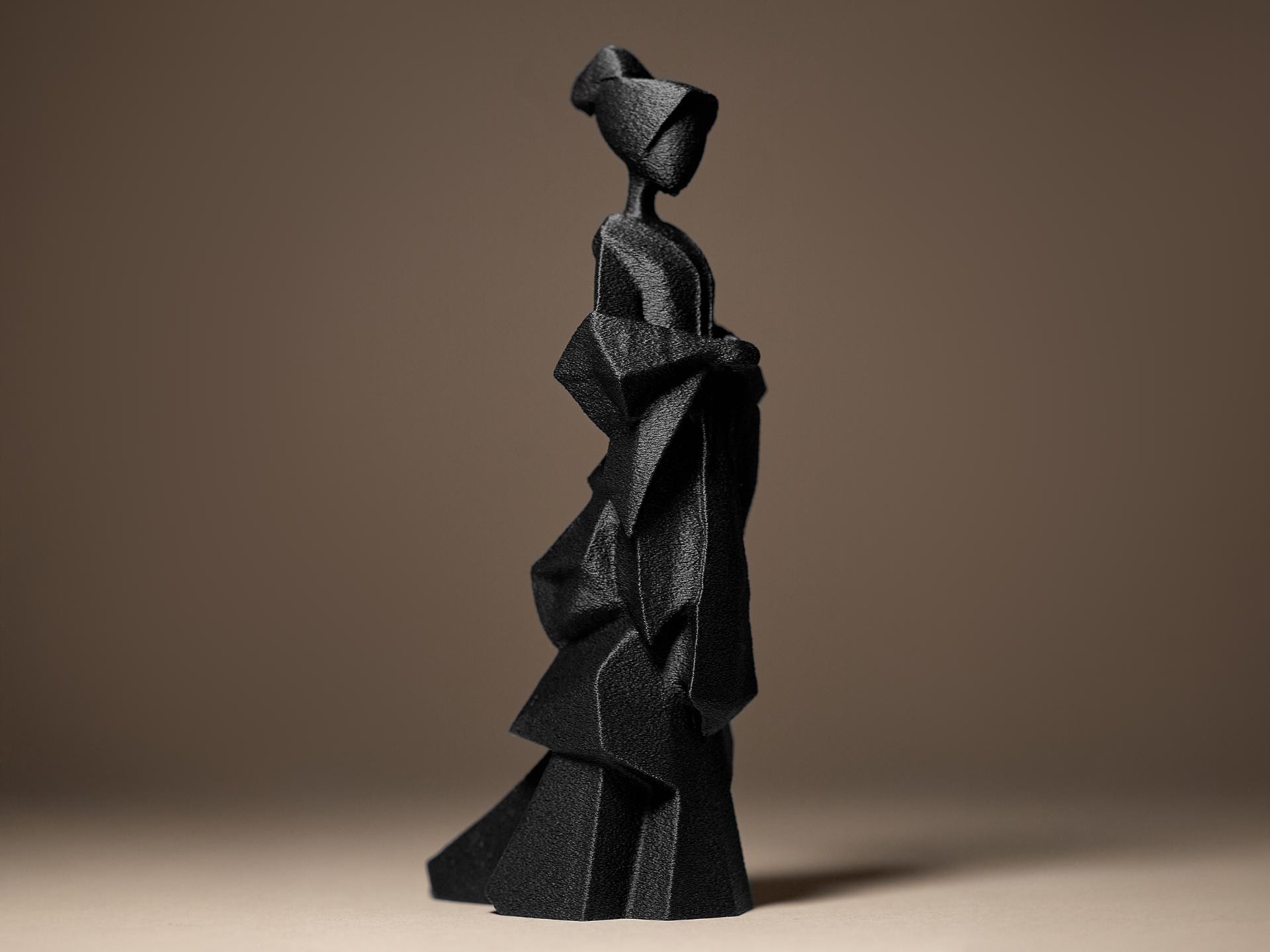 Statue Geisha Minimaliste – Sculpture Japonaise Moderne en Impression 3D – Décoration Zen et Élégante – Style Origami