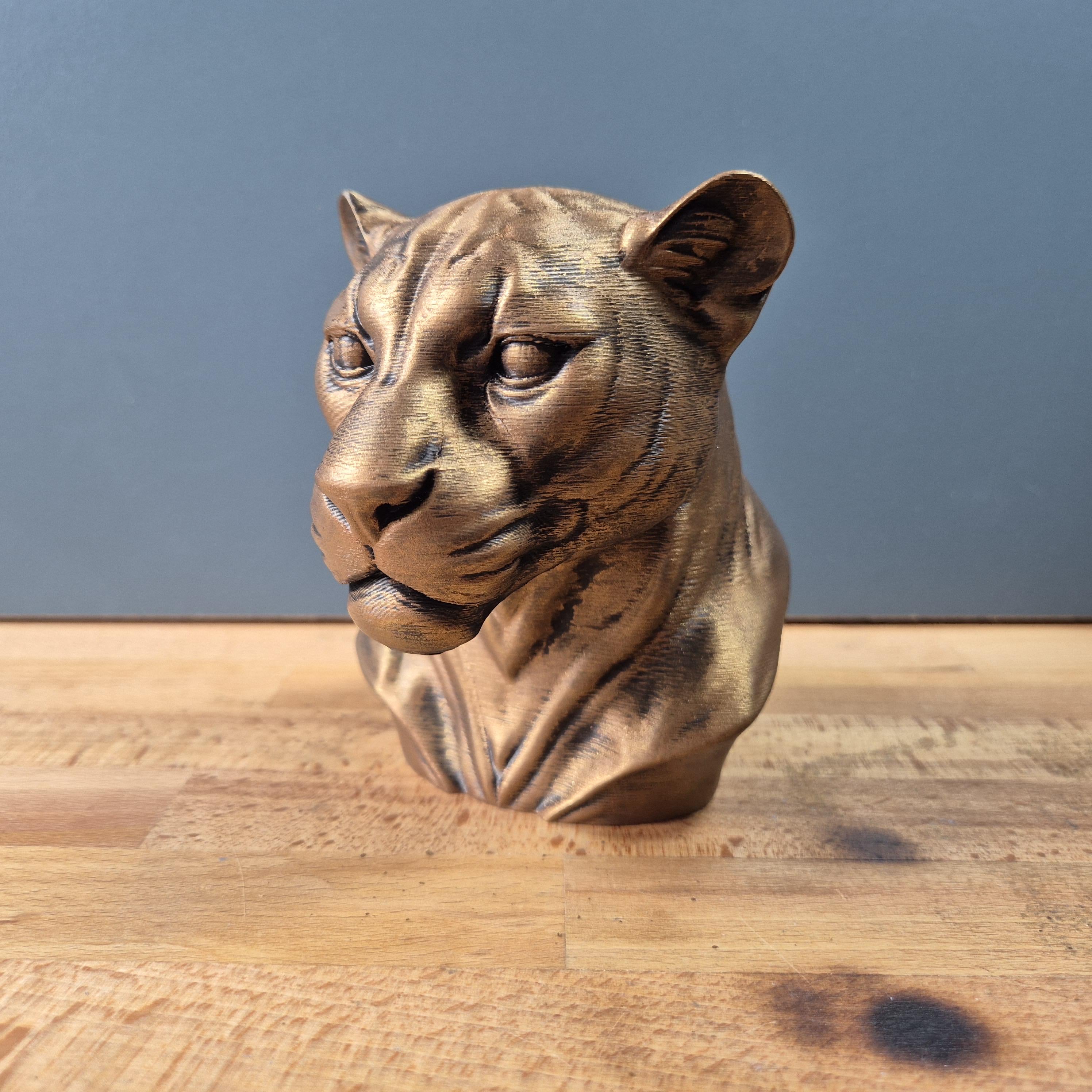 Buste Panthère Noire – Statue Félin Sauvage – Sculpture Moderne Imprimée en 3D