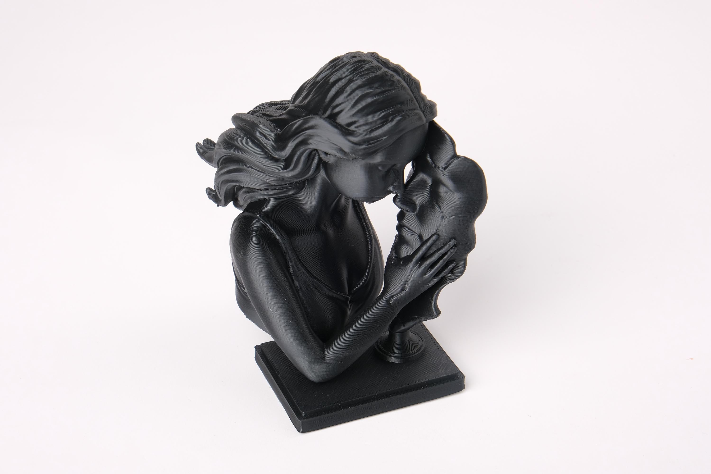 Sculpture Amour Moderne – Femme et Visage Abstrait Imprimé en 3D | Décoration Artistique Romantique