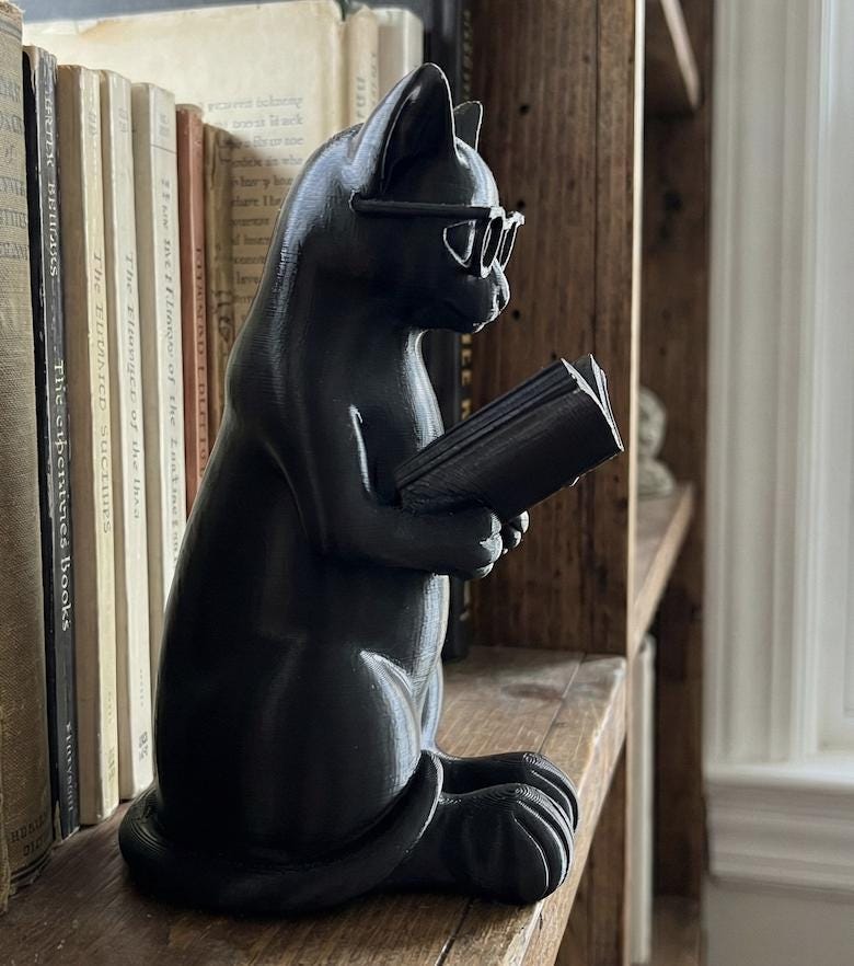 Chat Lecteur avec Lunettes – Statue Chat Bibliophile – Décoration Originale pour Bibliothèque – Impression 3D – Cadeau Amateur de Livres